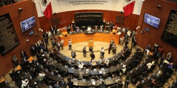 Senado aprueba en fast-track la nueva Ley General de Aguas en medio de tensión política