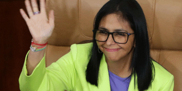 Estados Unidos y Venezuela estrechan diálogo: Delcy Rodríguez se reúne con el director de la CIA en Caracas