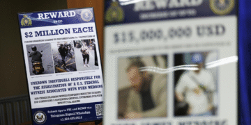 Ryan Wedding se entregó “voluntariamente” en México, sostiene embajador de EE. UU.