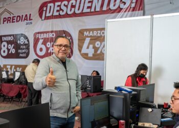 Da Ricardo Moreno el ejemplo y acude a pagar su agua y predial