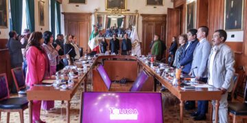 Abre Ricardo Moreno la puerta al emprendimiento: Toluca dará estímulos fiscales a egresados de la EMET