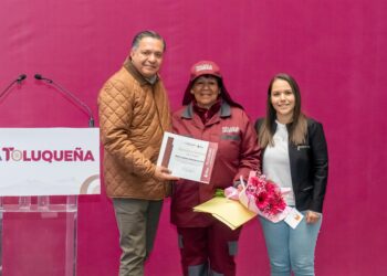 Coordinan Ricardo Moreno e INEA acciones para acabar con el analfabetismo en Toluca