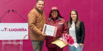 Coordinan Ricardo Moreno e INEA acciones para acabar con el analfabetismo en Toluca