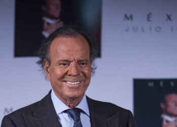 Julio Iglesias rompe el silencio y niega acusaciones de abuso: “Nunca había sentido tanta maldad”