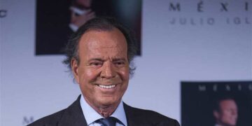 Julio Iglesias rompe el silencio y niega acusaciones de abuso: “Nunca había sentido tanta maldad”