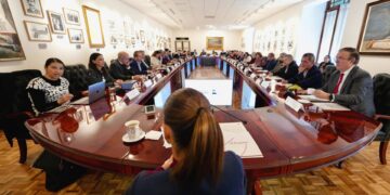 Sheinbaum convoca a economistas para dialogar sobre el crecimiento y la fortaleza económica de México