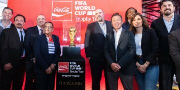 El trofeo de la Copa Mundial de la FIFA 2026 llega a Guadalajara bajo fuerte dispositivo de seguridad