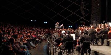 La OFiT prende el corazón de Toluca con el Divo de Juárez en versión sinfónica