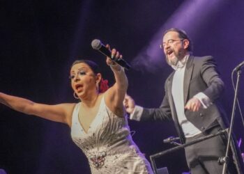 Concierto histórico en Toluca: ovación, lleno total y cientos afuera en el Juan Gabriel Sinfónico