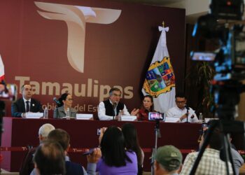 Llama Américo Villarreal a reforzar vacunación contra el sarampión