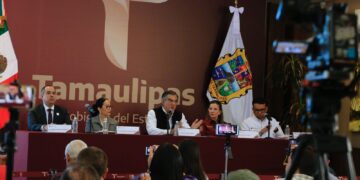 Llama Américo Villarreal a reforzar vacunación contra el sarampión