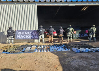 Aseguran arsenal en Namiquipa: decomisan 21 armas, granadas y 16 vehículos