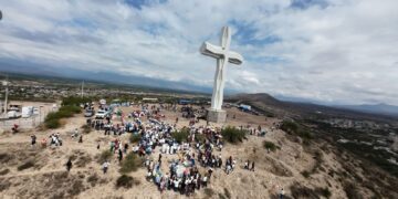 En marcha segunda etapa de la Virgen de la Misericordia y la Cruz de la Esperanza