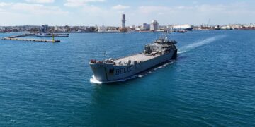 México envía 814 toneladas de ayuda humanitaria a Cuba