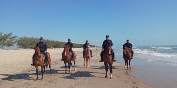 Despliega Guardia Estatal operativo en Playa La Pesca durante Semana Santa