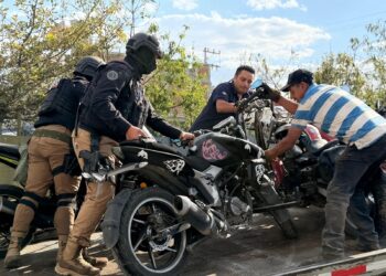 Golpe a robo de motos en Toluca, aseguran 32 unidades y desmantelan presunto taller para desarme