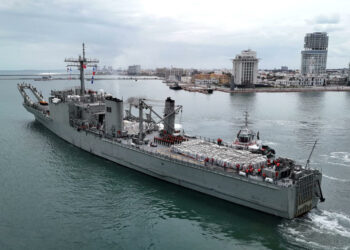 Atracan en La Habana dos buques mexicanos con el segundo envío de ayuda humanitaria