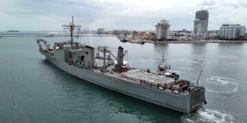 Atracan en La Habana dos buques mexicanos con el segundo envío de ayuda humanitaria