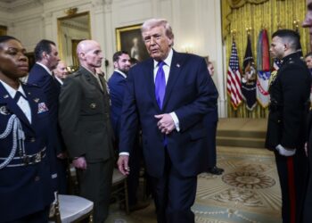 Trump advierte que “pronto” se sabrá cuál será la represalia por el ataque a la embajada de EE. UU. en Riad