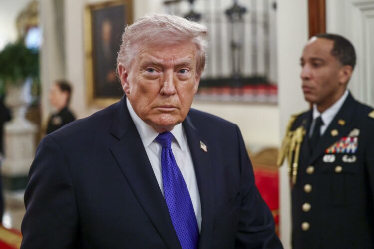 EFE/EPA/JIM LO SCALZO