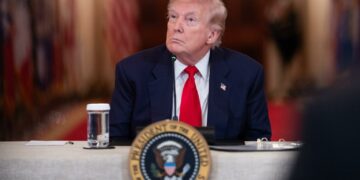 Irán lanza advertencia directa a Trump: “¡Cuídese de no ser eliminado!”