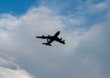 Avión cisterna de Estados Unidos se estrella en el oeste de Irak