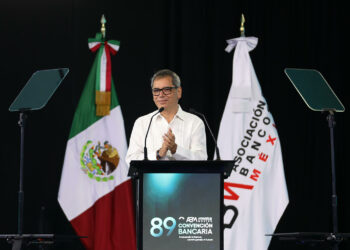 México ve impacto “neutral” pese al alza del petróleo por guerra en Irán