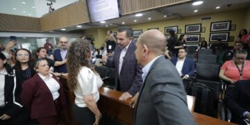 Pérez Cuéllar confronta al PAN en el Congreso de Chihuahua y defiende manejo de deuda heredada