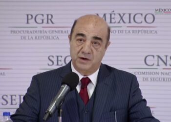 Reportan delicado al exprocurador: hospitalizan a Murillo Karam tras derrame cerebral