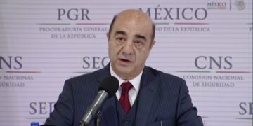 Reportan delicado al exprocurador: hospitalizan a Murillo Karam tras derrame cerebral