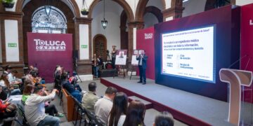 Arranca en Toluca modelo federal de atención médica con credencial del Servicio Universal de Salud