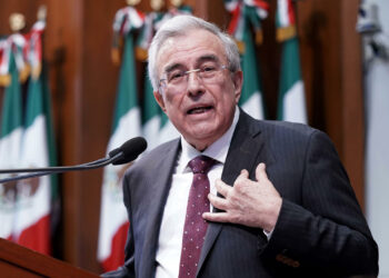 Rocha Moya pide licencia como gobernador de Sinaloa en medio de presión internacional