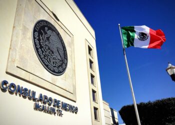 Sheinbaum rechaza acusaciones de EE.UU.: “es falso que consulados mexicanos hagan política”