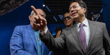 Mario Delgado insiste: clases terminarán el 5 de junio pese a dudas sobre calendario escolar