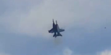 Dos aviones de combate chocan durante espectáculo aéreo en Idaho