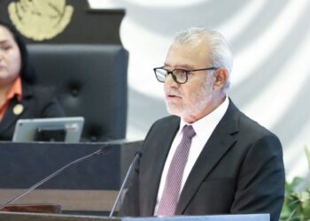 Destaca Pedro Cepeda rescate de obras abandonadas en comparecencia ante el Congreso del Estado