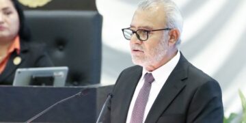 Destaca Pedro Cepeda rescate de obras abandonadas en comparecencia ante el Congreso del Estado