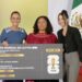 Sheinbaum entrega boleto para la inauguración del Mundial 2026 a joven de Veracruz