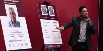 Avanza credencialización para el acceso universal a la salud en Toluca