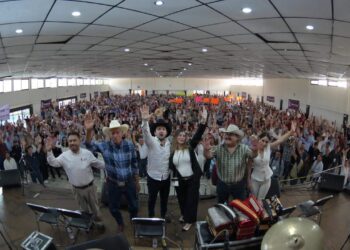 Ante miles de ciudadanos, Sánchez Zumaya celebra exitosa asamblea informativa en Matehuala
