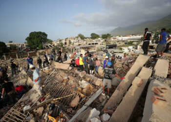 Aumenta a mil 430 la cifra de muertos por el doble terremoto en Venezuela