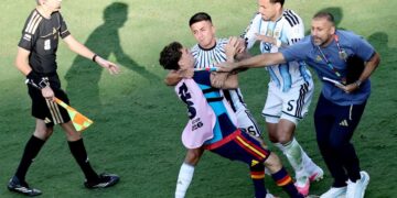 Investigará FIFA agresiones de jugadores argentinos tras la final del Mundial 2026