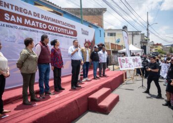 De calles abandonadas a mejores vialidades para las familias de San Mateo Oxtotitlán: Ricardo Moreno