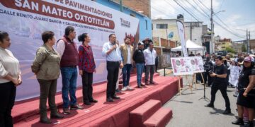 De calles abandonadas a mejores vialidades para las familias de San Mateo Oxtotitlán: Ricardo Moreno