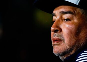 Declaran que médico de Maradona ignoró advertencias sobre su deterioro de salud