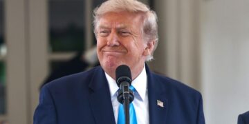 Afirma Trump que declarará el estrecho de Ormuz territorio de EE. UU.