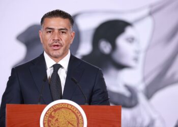 Envía Sheinbaum a García Harfuch a cumbre de la DEA en Argentina