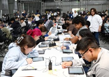 Abre Gobierno 37 mil 503 lugares universitarios para jóvenes rechazados de la UNAM