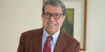 Pide Monreal a Morena no confiarse de cara a las elecciones de 2027