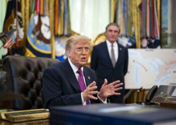 Plantea Trump cambiar el nombre del Atlántico o Pacífico por “océano América”